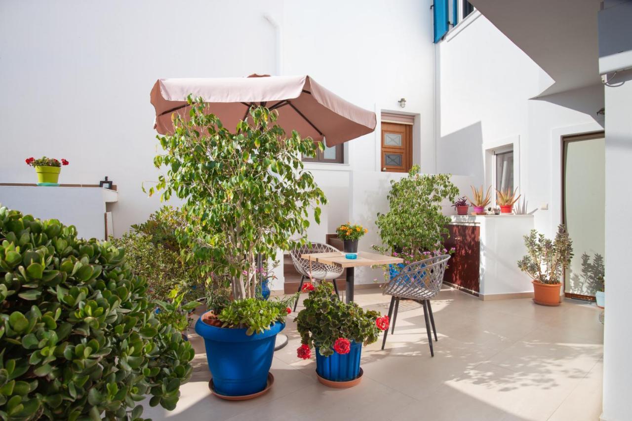 Angelica'S Deluxe Rooms In Adamas Adamantas (Milos) Exterior foto